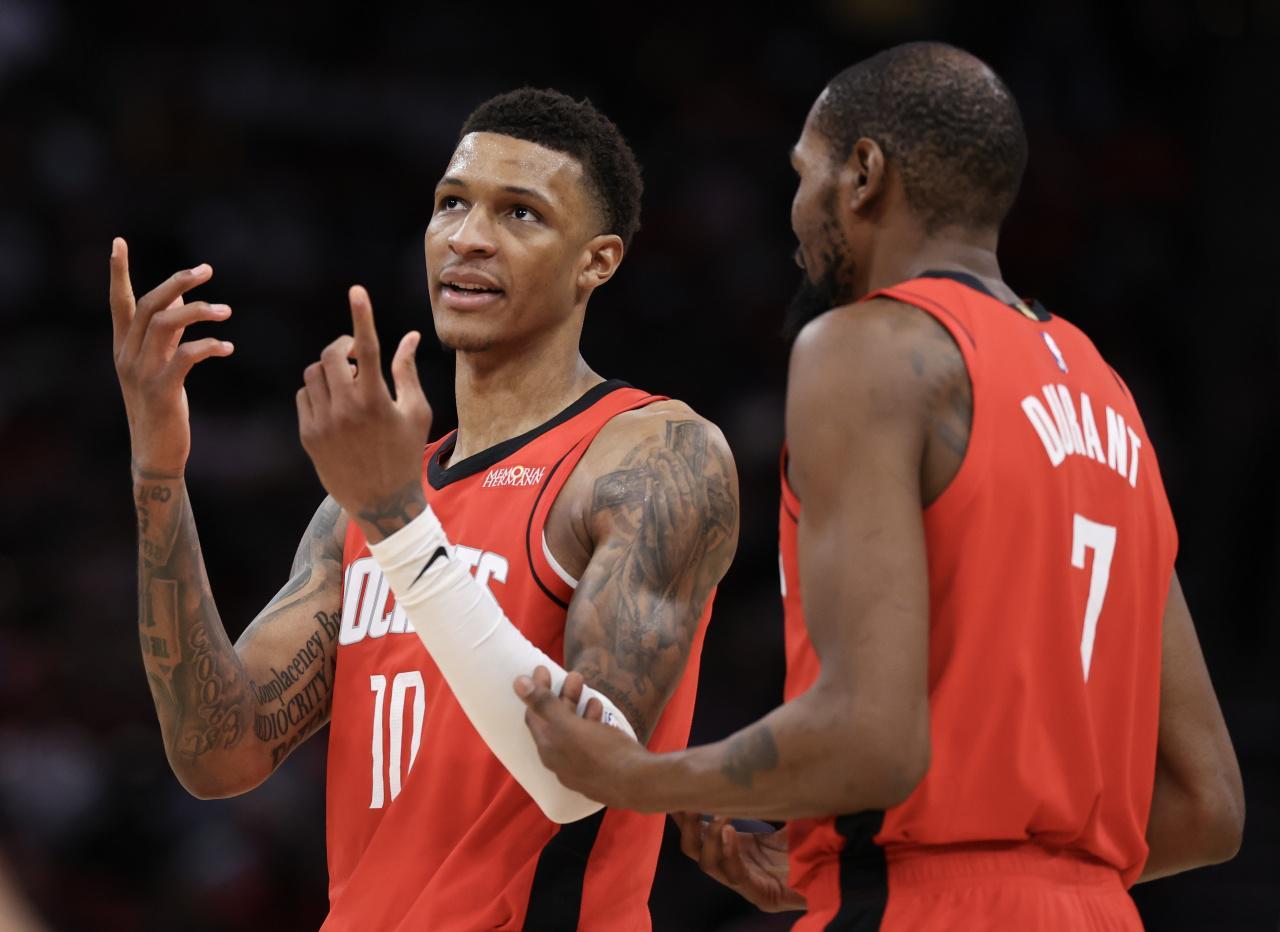 开云APP-火箭对阵勇士前瞻 库里休战不影响火勇大战关注 乌帅如何迎战科尔