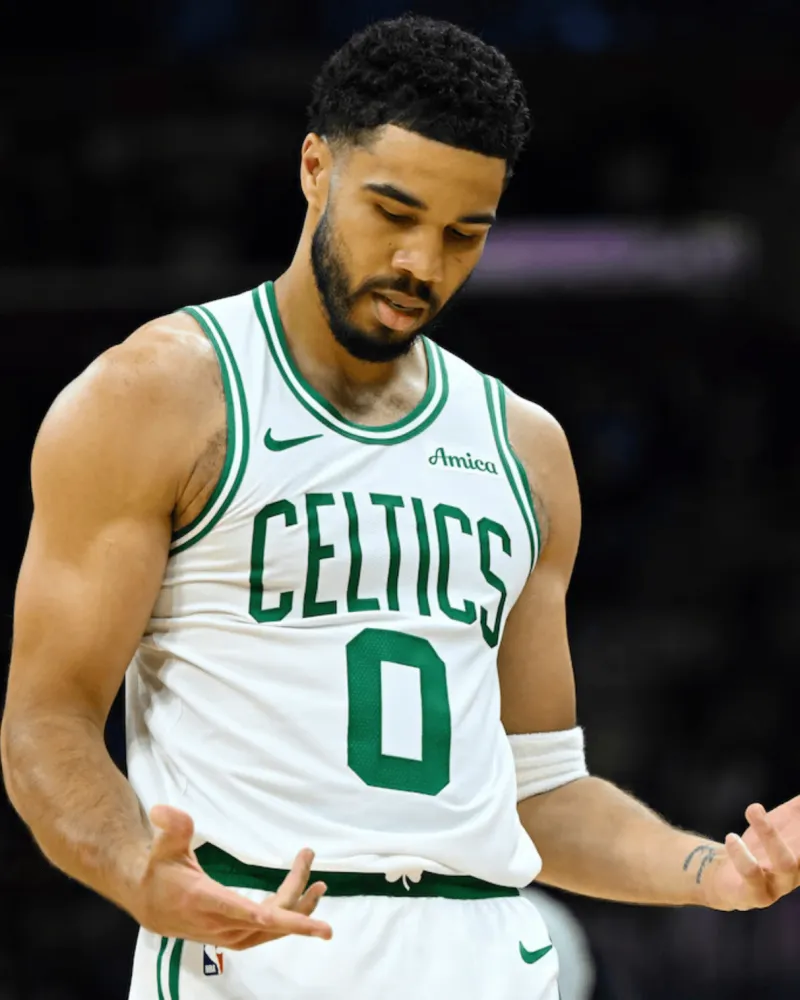 开云-渐入佳境！塔图姆复出前10战场均19.8分，最近5战场均25.2分